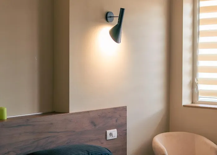 Апартаменти Riverside Retreat Скоп'є