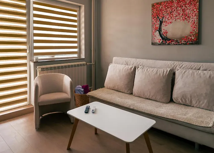 Riverside Retreat Скоп'є